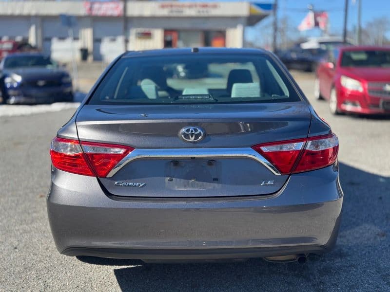 2016 Toyota Camry LE Sedan 4D - image 6