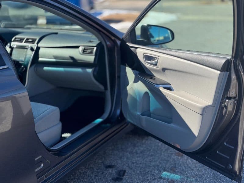 2016 Toyota Camry LE Sedan 4D - image 15