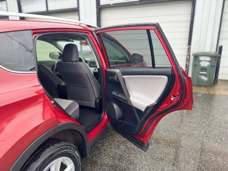 2014 Toyota RAV4 XLE Sport Utility 4D - image 13