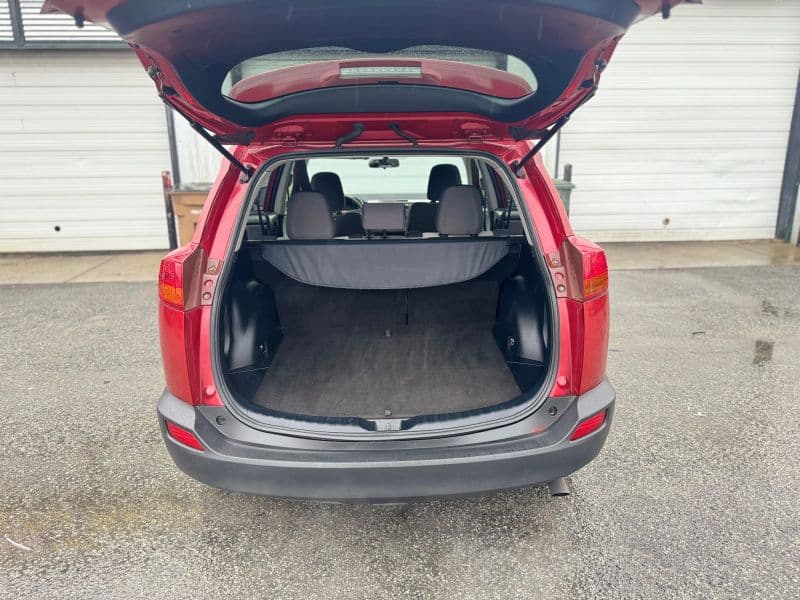 2014 Toyota RAV4 XLE Sport Utility 4D - image 12