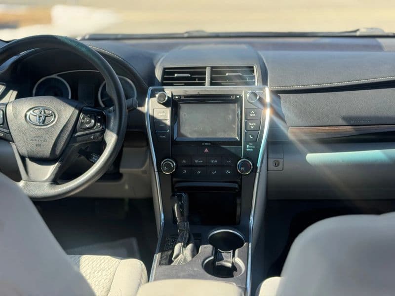 2016 Toyota Camry LE Sedan 4D - image 17