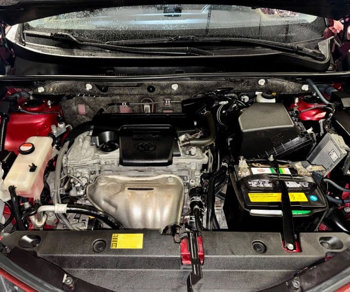 2014 Toyota RAV4 XLE Sport Utility 4D - image 24