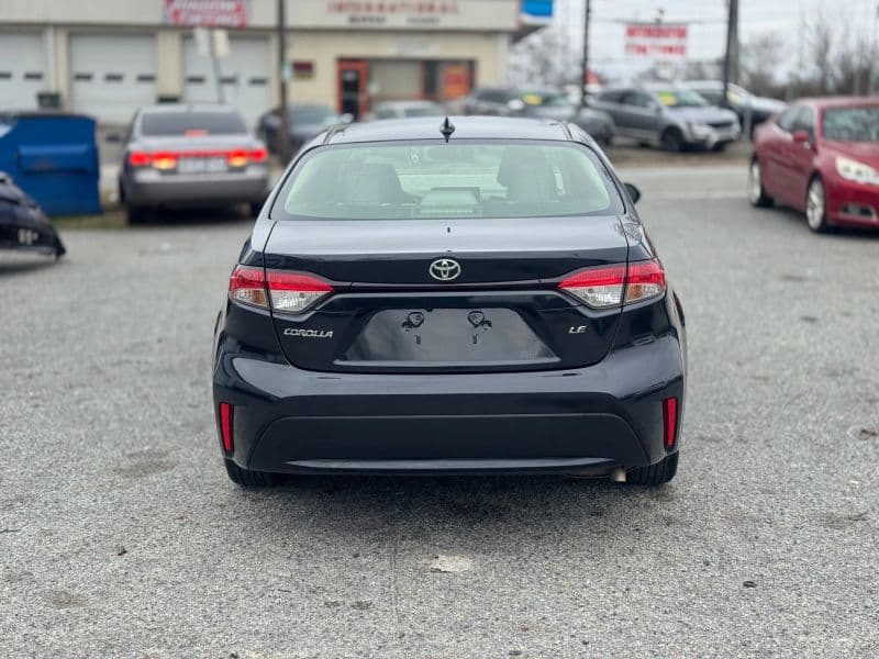 2020 Toyota Corolla LE Sedan 4D - image 4