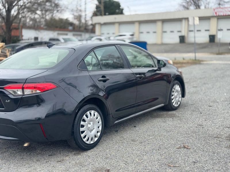 2020 Toyota Corolla LE Sedan 4D - image 5