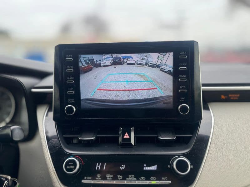 2020 Toyota Corolla LE Sedan 4D - image 20