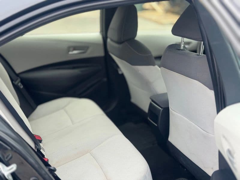 2020 Toyota Corolla LE Sedan 4D - image 12