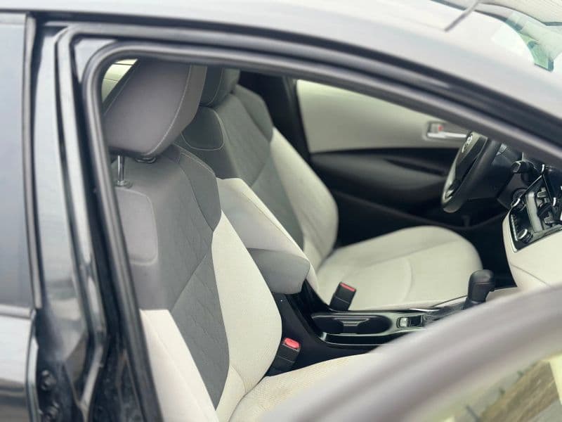 2020 Toyota Corolla LE Sedan 4D - image 16