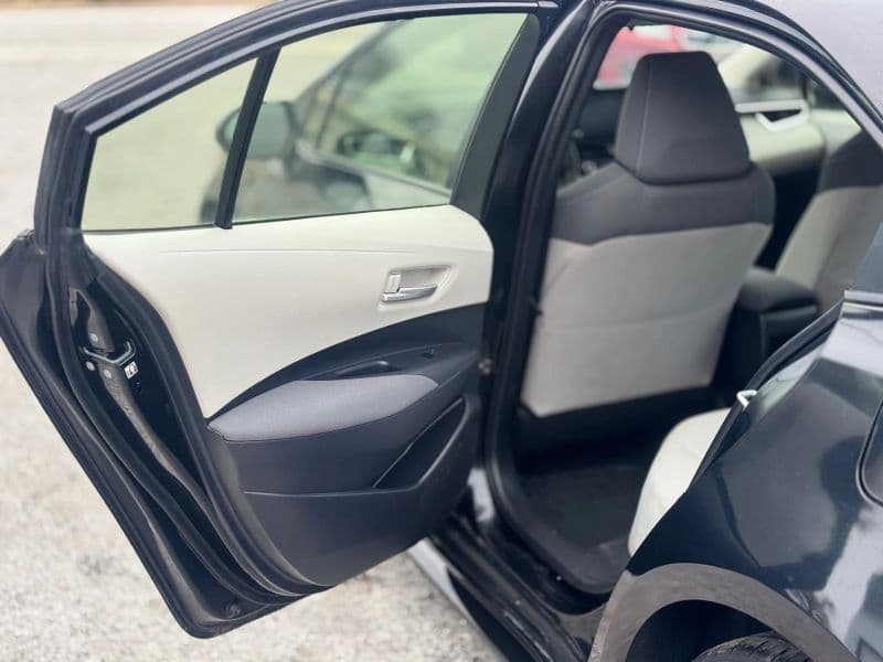 2020 Toyota Corolla LE Sedan 4D - image 7