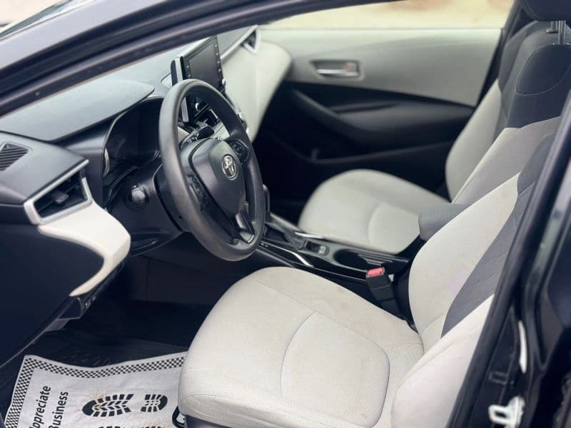 2020 Toyota Corolla LE Sedan 4D - image 10