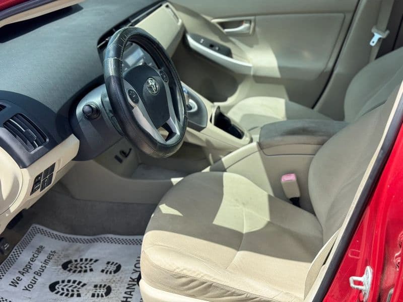 2011 Toyota Prius One Hatchback 4D - image 8