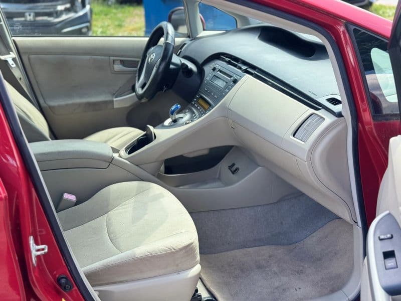 2011 Toyota Prius One Hatchback 4D - image 15
