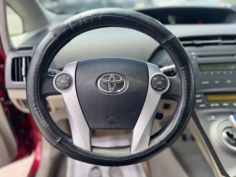 2011 Toyota Prius One Hatchback 4D - image 17