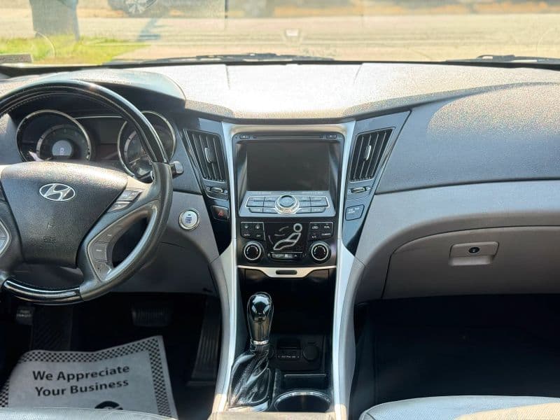 2013 Hyundai Sonata Limited Sedan 4D - image 14
