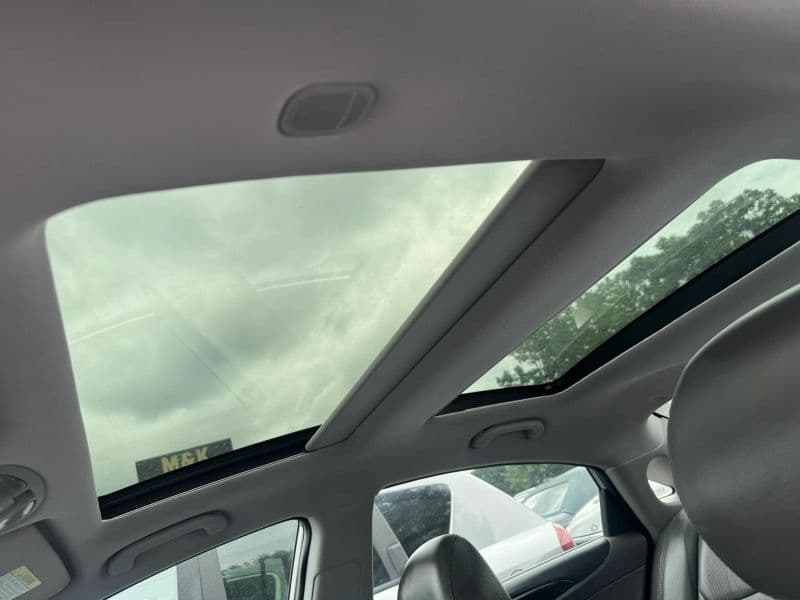 2013 Hyundai Sonata Limited Sedan 4D - image 20