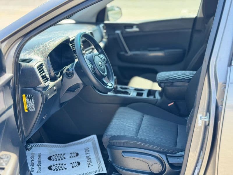 2017 Kia Sportage LX Sport Utility 4D - image 9
