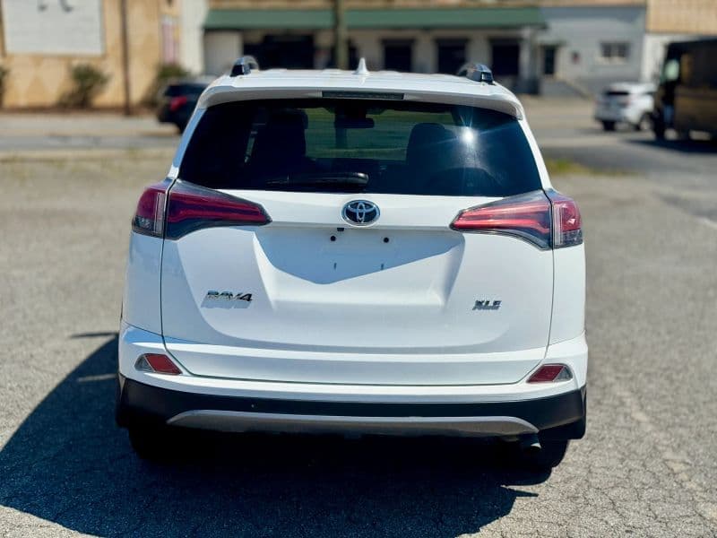 2017 Toyota RAV4 XLE Sport Utility 4D - image 4