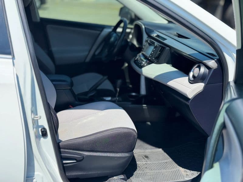 2017 Toyota RAV4 XLE Sport Utility 4D - image 16