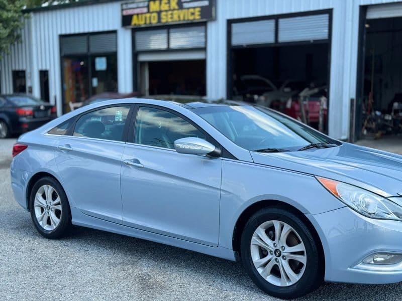 2013 Hyundai Sonata Limited Sedan 4D - image 3