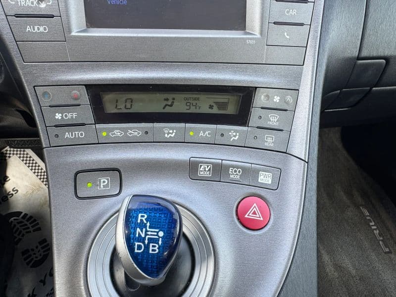2013 Toyota Prius Two Hatchback 4D - image 20