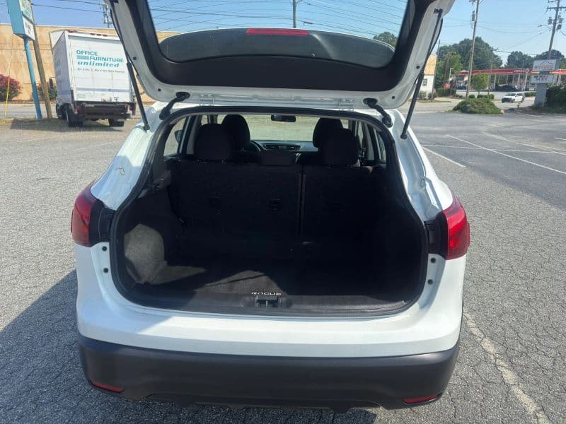2018 Nissan Rogue Sport S (2018.5) Sport Utility 4D - image 11