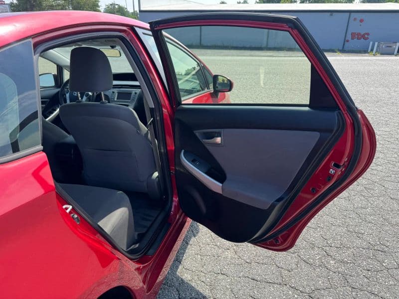 2013 Toyota Prius Two Hatchback 4D - image 12