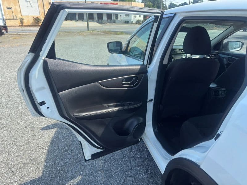 2018 Nissan Rogue Sport S (2018.5) Sport Utility 4D - image 9
