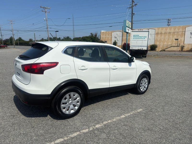 2018 Nissan Rogue Sport S (2018.5) Sport Utility 4D - image 5