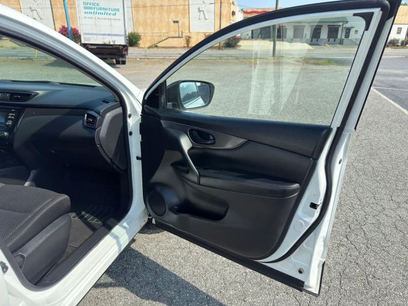2018 Nissan Rogue Sport S (2018.5) Sport Utility 4D - image 14