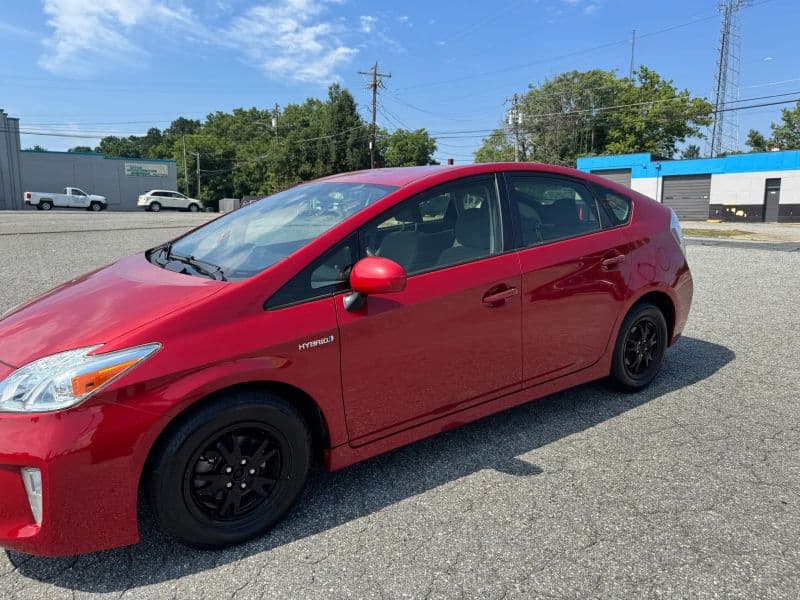 2013 Toyota Prius Two Hatchback 4D - image 6