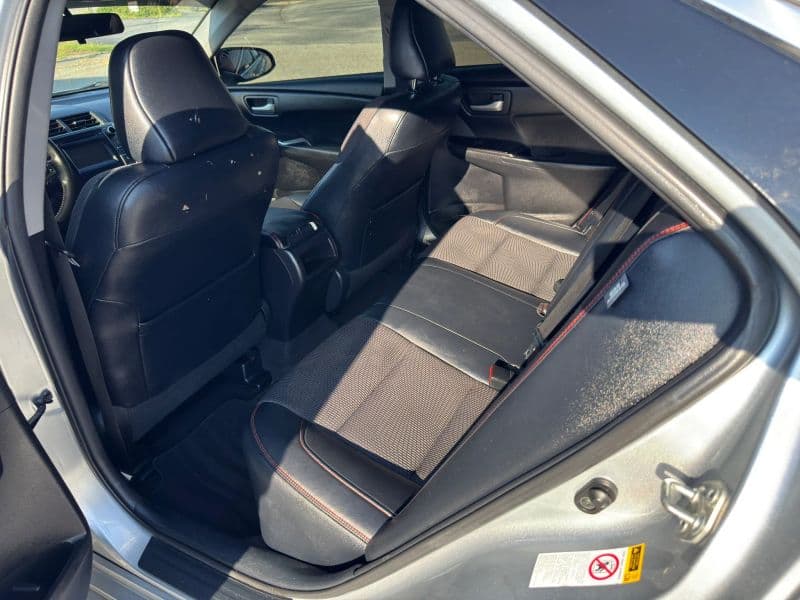 2016 Toyota Camry SE Sedan 4D - image 10