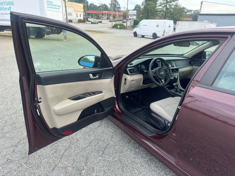 2016 Kia Optima LX Sedan 4D - image 7