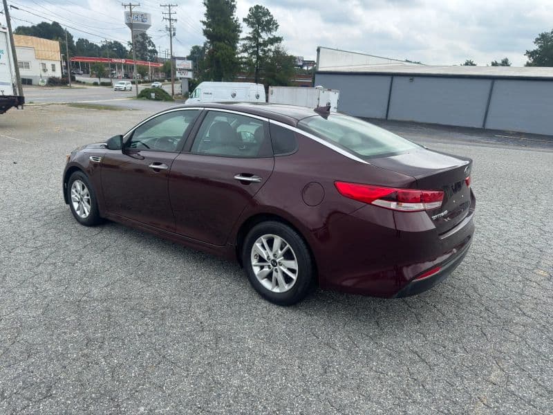2016 Kia Optima LX Sedan 4D - image 3