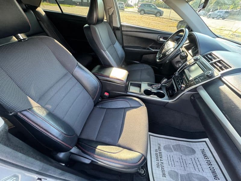 2016 Toyota Camry SE Sedan 4D - image 15