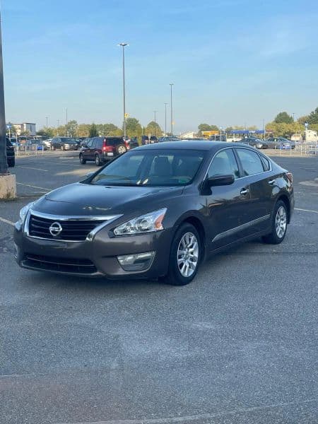 2015 Nissan Altima 2.5 S Sedan 4D - image 3