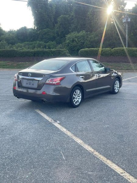 2015 Nissan Altima 2.5 S Sedan 4D - image 6