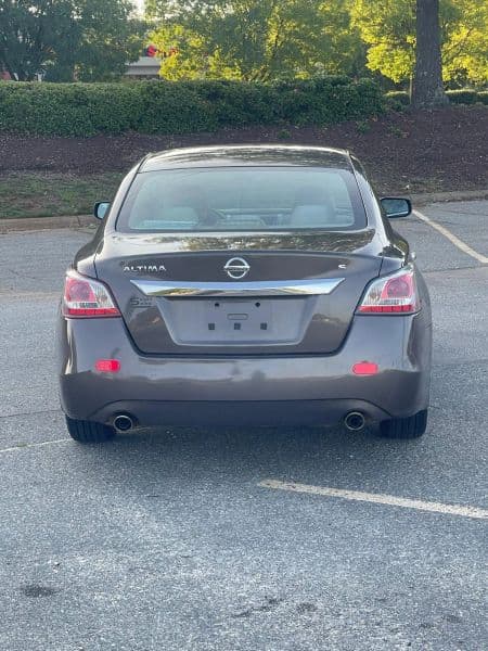 2015 Nissan Altima 2.5 S Sedan 4D - image 5