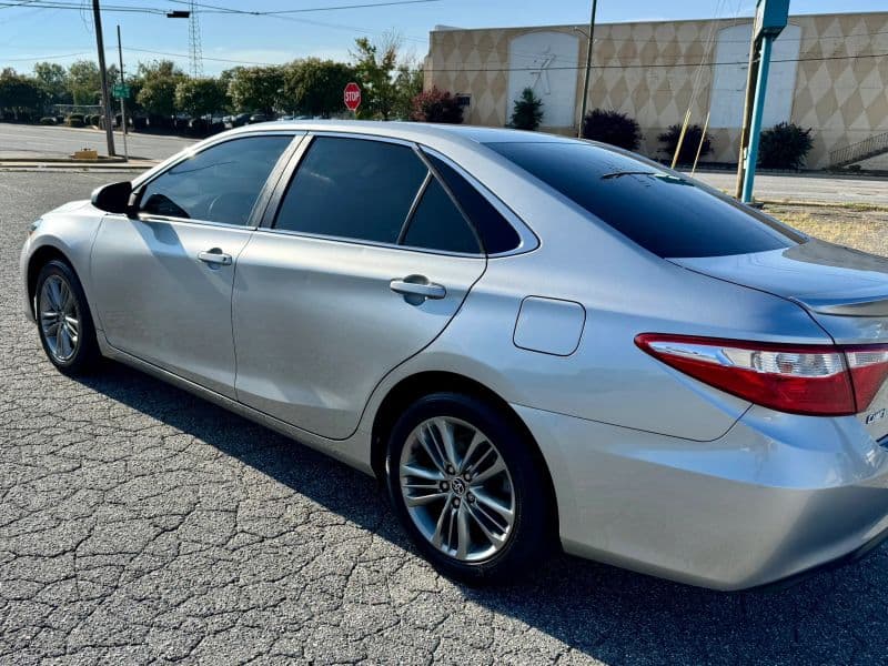 2016 Toyota Camry SE Sedan 4D - image 5