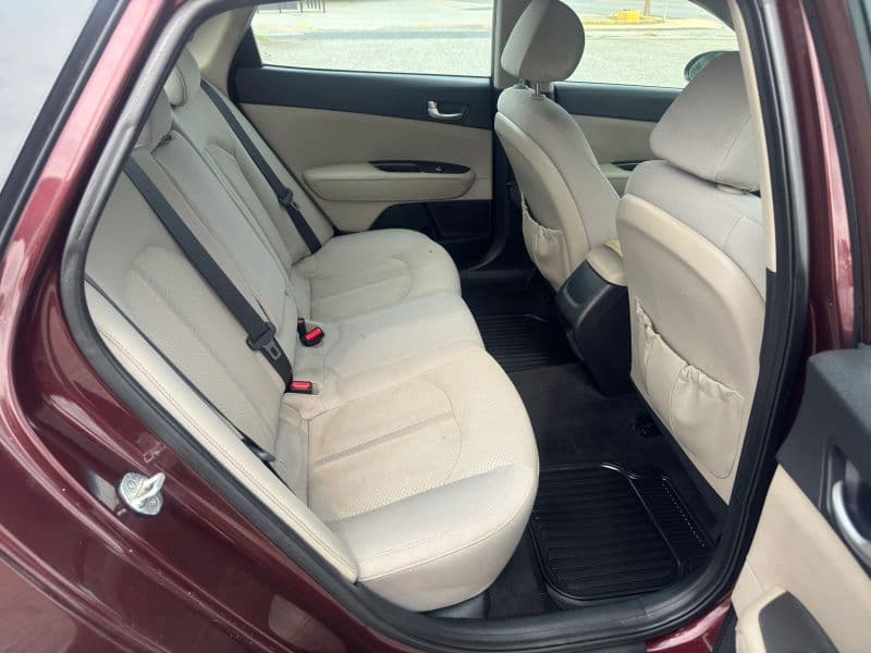 2016 Kia Optima LX Sedan 4D - image 13