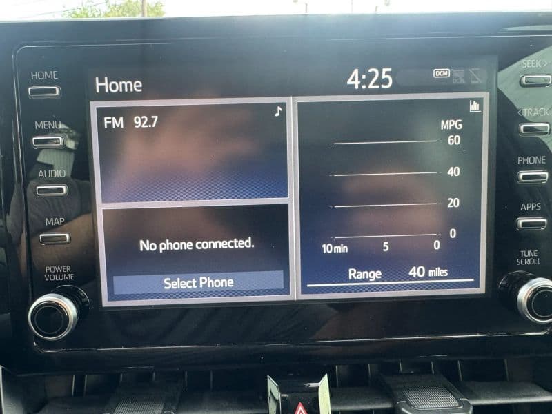2020 Toyota Corolla LE Sedan 4D - image 15