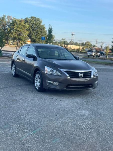 2015 Nissan Altima 2.5 S Sedan 4D - image 2