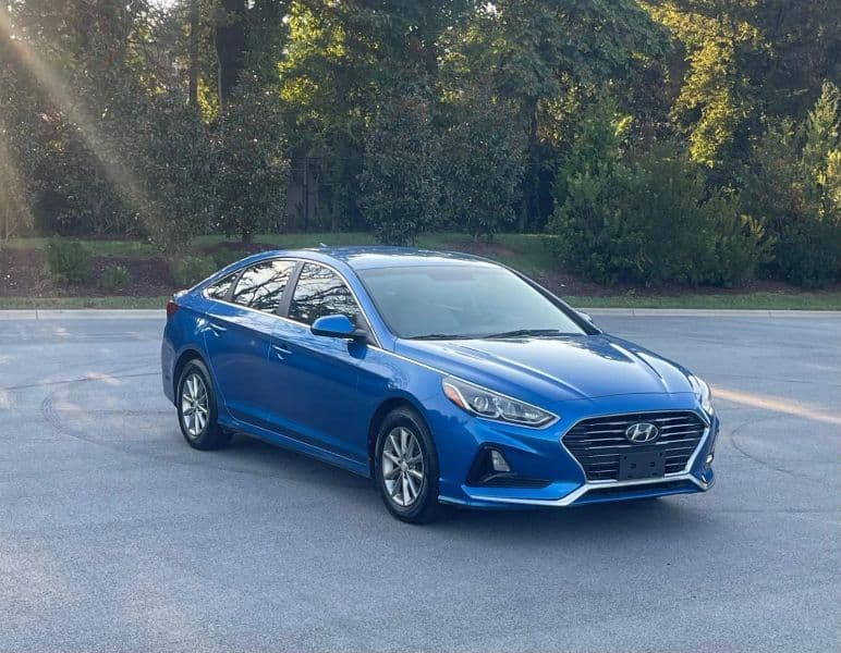 2019 Hyundai Sonata SE Sedan 4D - image 3