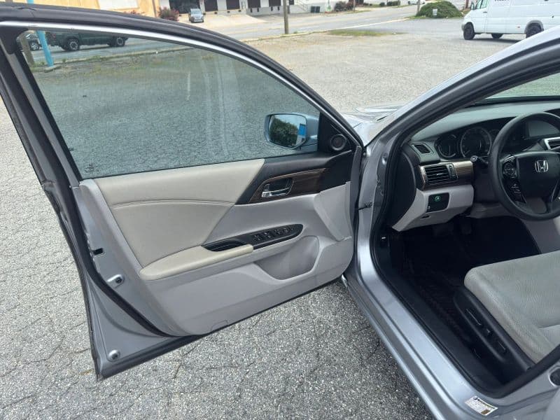 2016 Honda Accord EX Sedan 4D - image 9