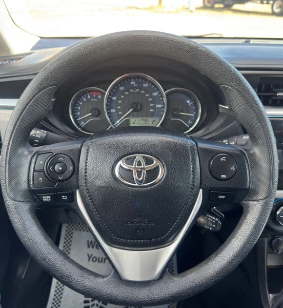 2016 Toyota Corolla LE Sedan 4D - image 18