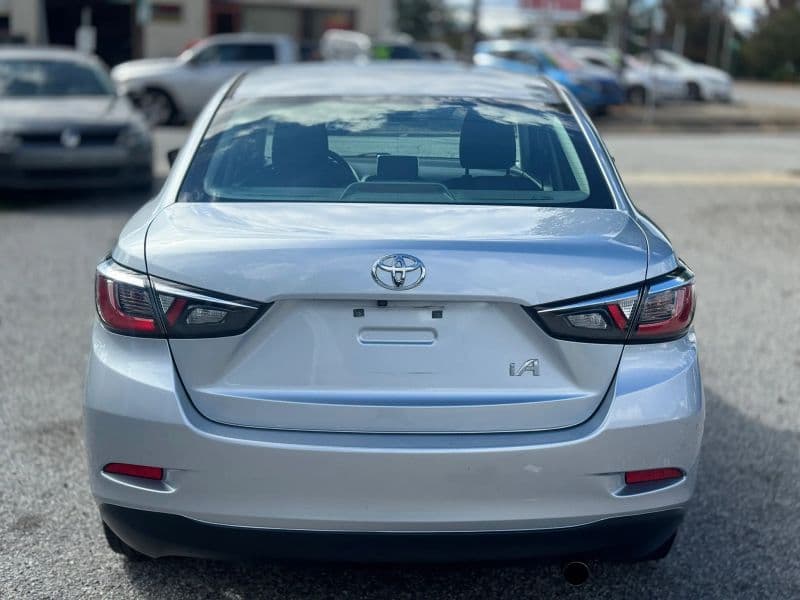 2018 Toyota Yaris iA Sedan 4D - image 4