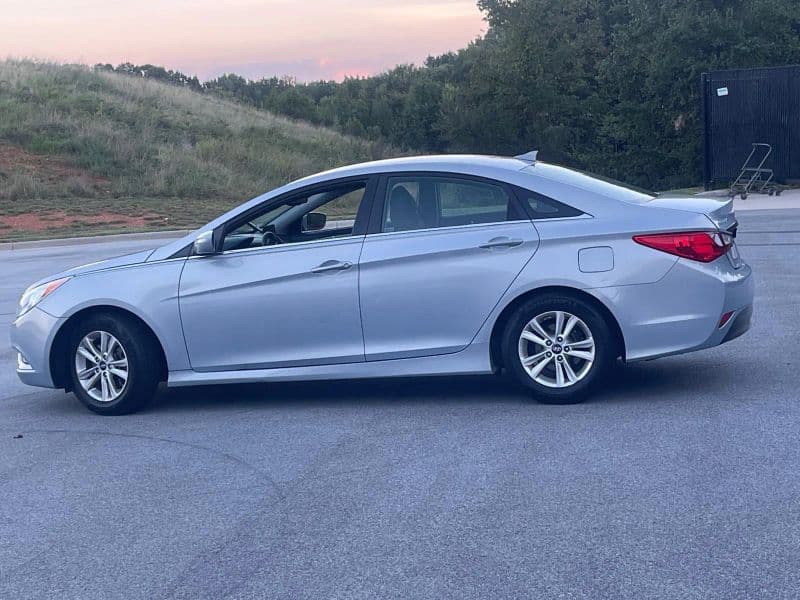 2014 Hyundai Sonata GLS Sedan 4D - image 5