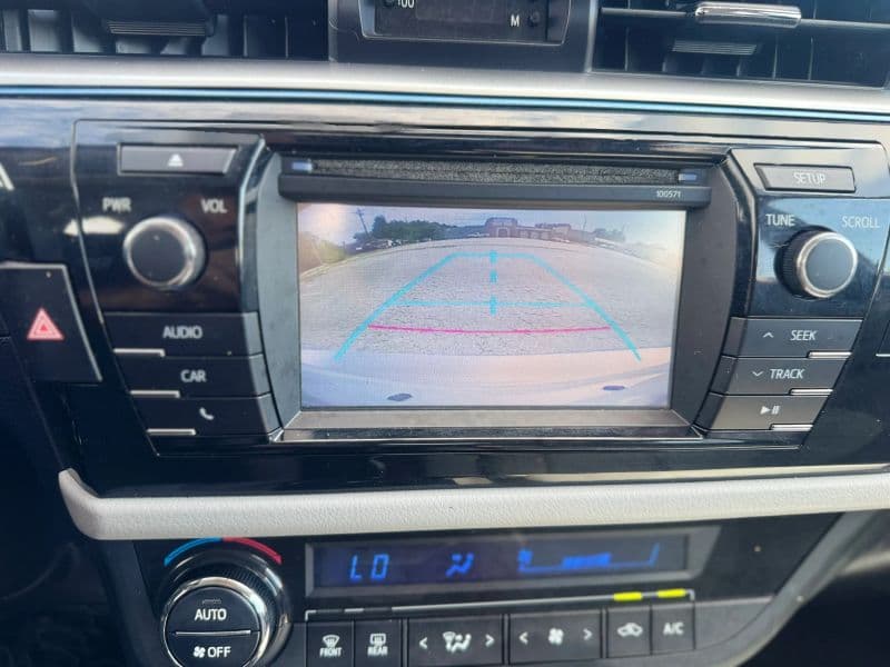2016 Toyota Corolla LE Sedan 4D - image 16