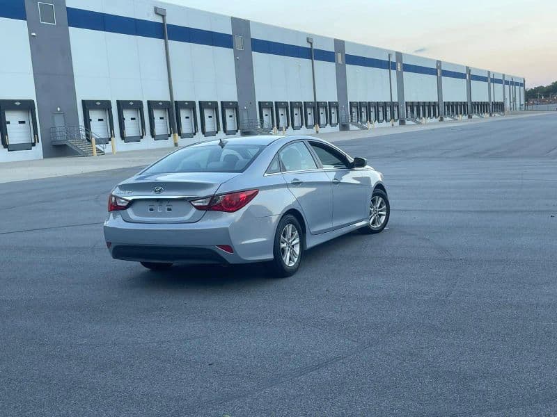 2014 Hyundai Sonata GLS Sedan 4D - image 8