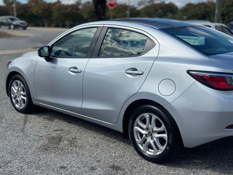 2018 Toyota Yaris iA Sedan 4D - image 3