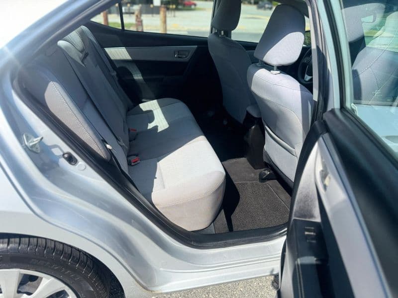 2016 Toyota Corolla LE Sedan 4D - image 11