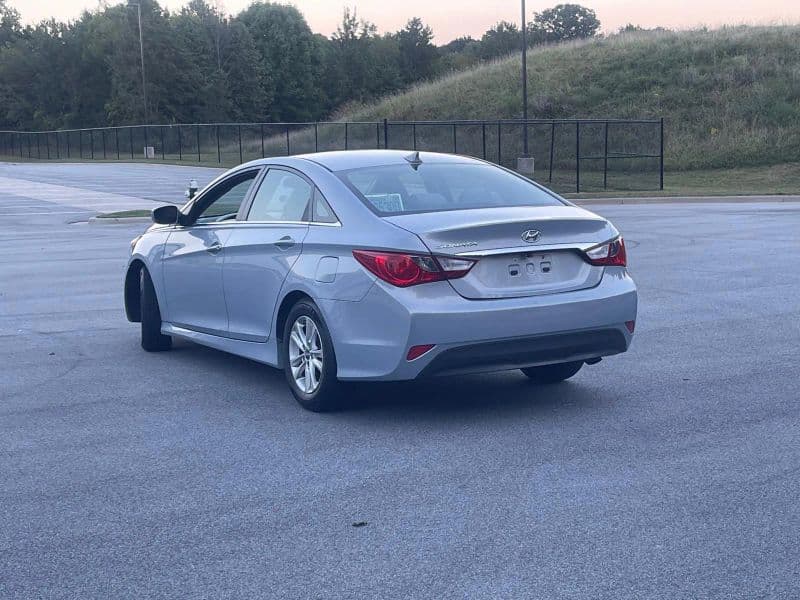 2014 Hyundai Sonata GLS Sedan 4D - image 6